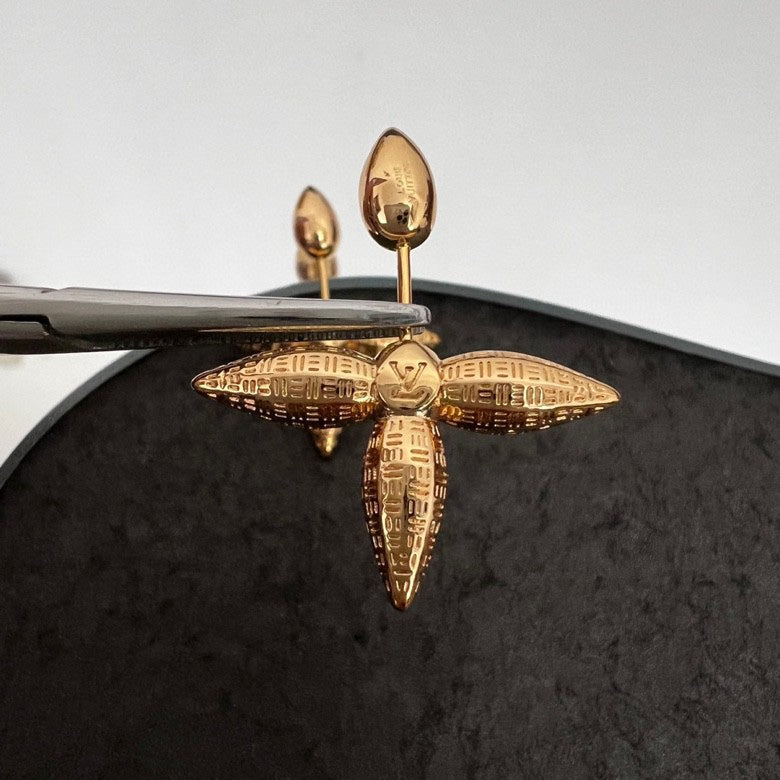 Louis Vuitton Louisette Stud 18K Gold Earrings