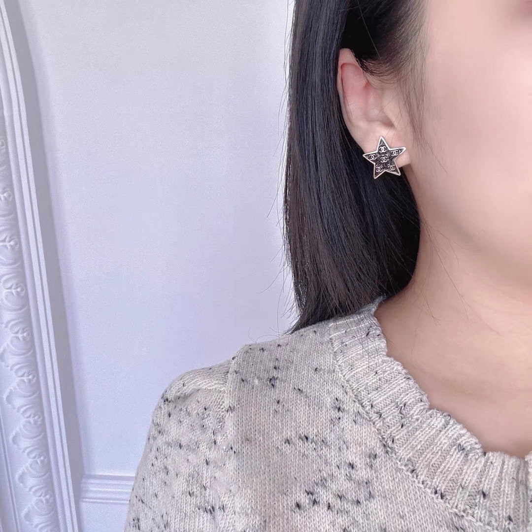 Chanel Star 18K Gold Earrings