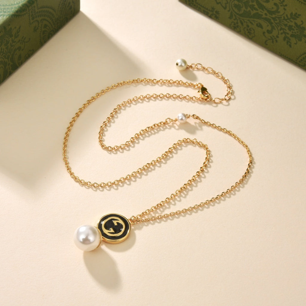 Gucci Double Blondie Pendant 18K Gold Necklace