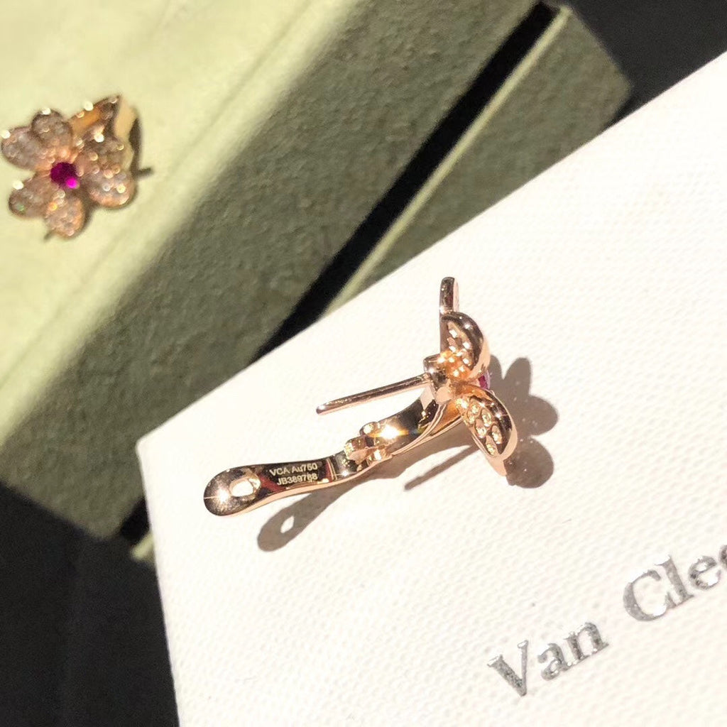 Frivole Pink Sapphire 18K Gold Earrings