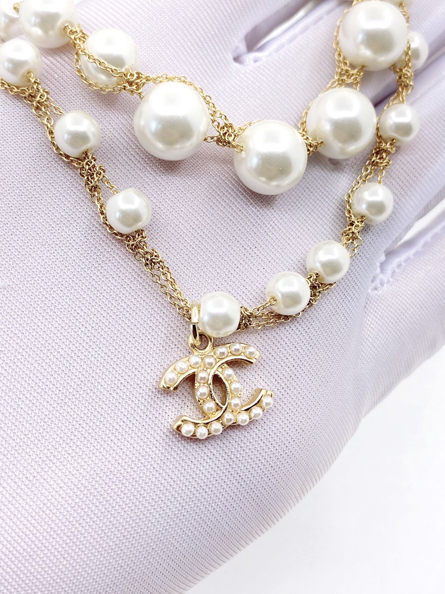 Chanel Pearls 18K Gold Necklace