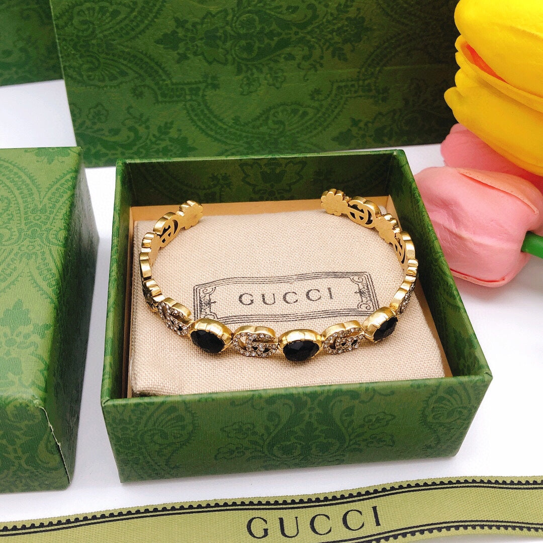 Gucci Double Flowers Black Crystals Open Cuff 18K Gold Bracelet
