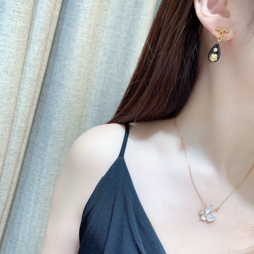 Chanel Camellia Pendant 18K Gold Earrings