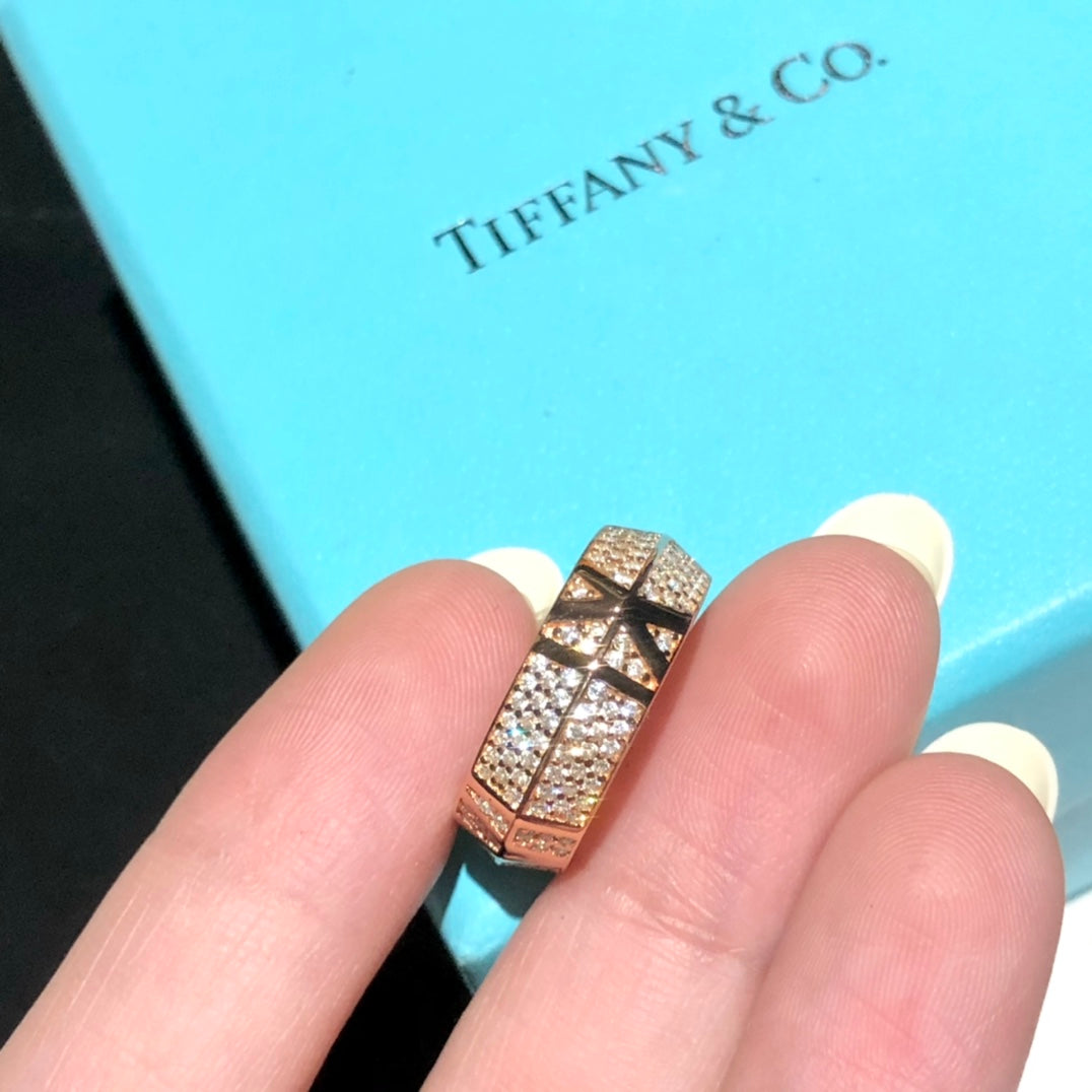 Tiffany Atlas x Closed Wide 18K Gold Ring