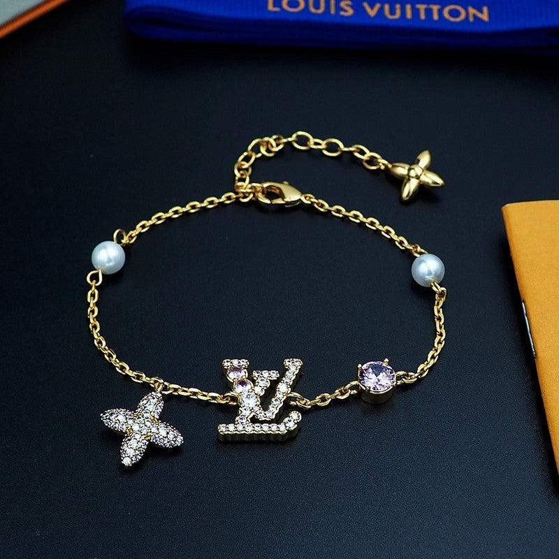 Louis Vuitton Iconic Tr ̈¦sor 18K Gold Bracelet