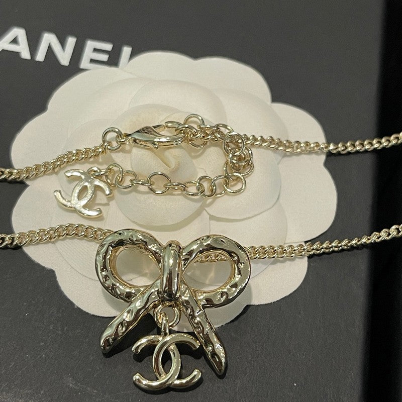 Chanel Gold Bow Tie 18K Gold Necklace
