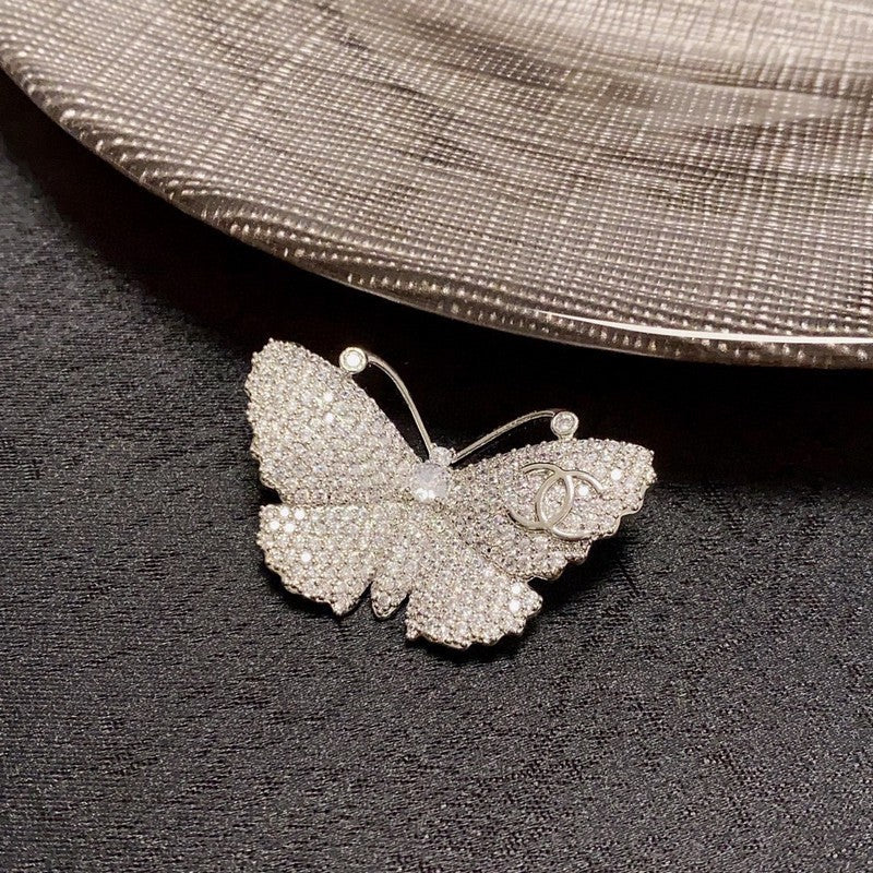 Chanel Full Diamond Butterfly 18K Gold Brooch