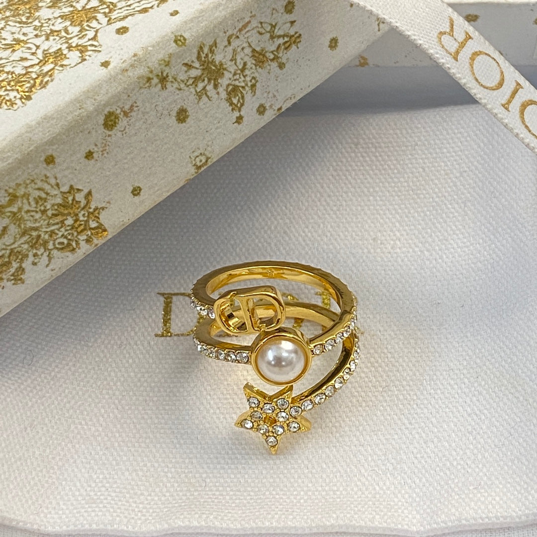 Dior Star Pearl 18K Gold Ring