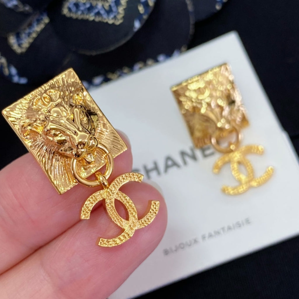 Chanel Lion Sharp 18K Gold Earrings