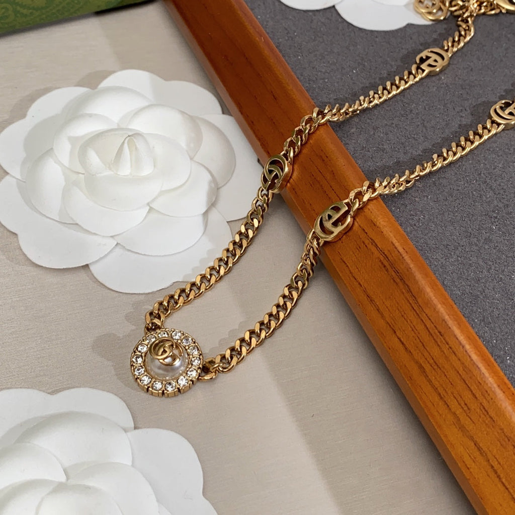 Gucci Double Flower 18K Gold Necklace