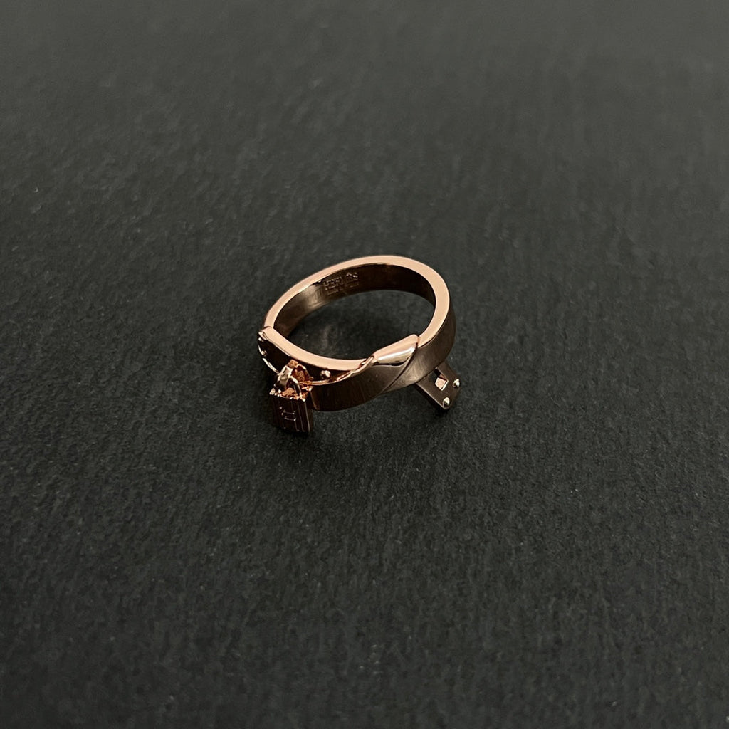 Hermes Kelly Gavroche 18K Gold Ring