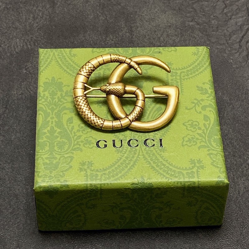 Gucci Double Snake 18K Gold Brooch