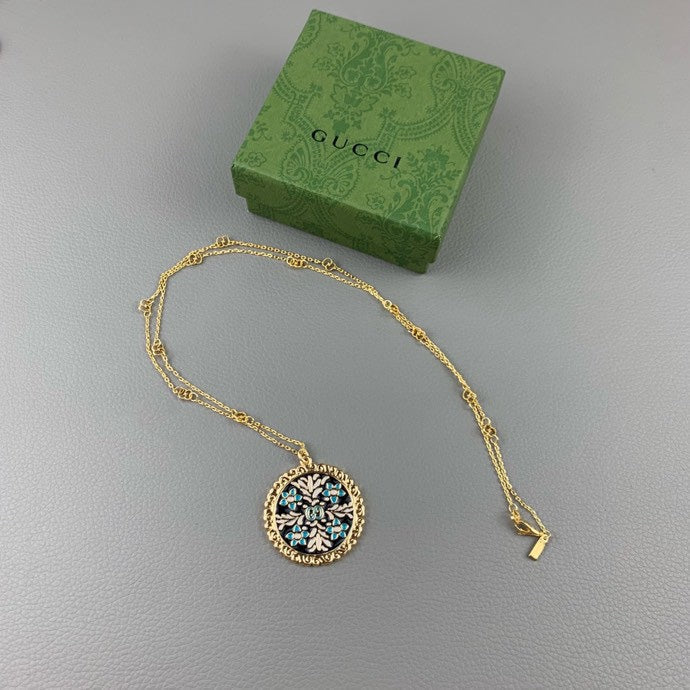 Gucci Double Iconic Floral Pendant 18K Gold Necklace