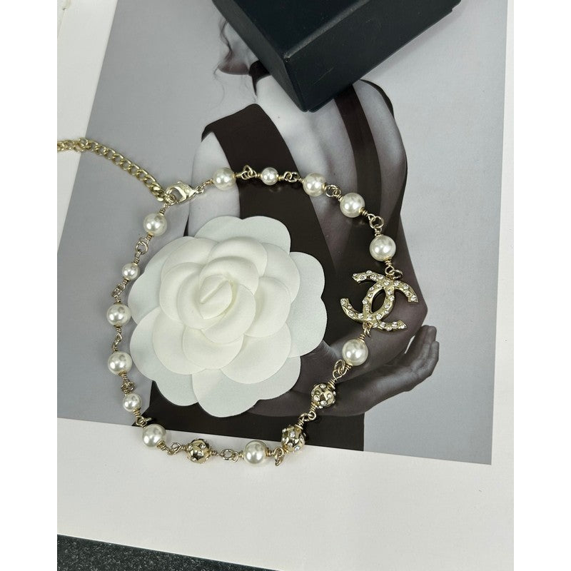 Chanel White Pearls 18K Gold Necklace