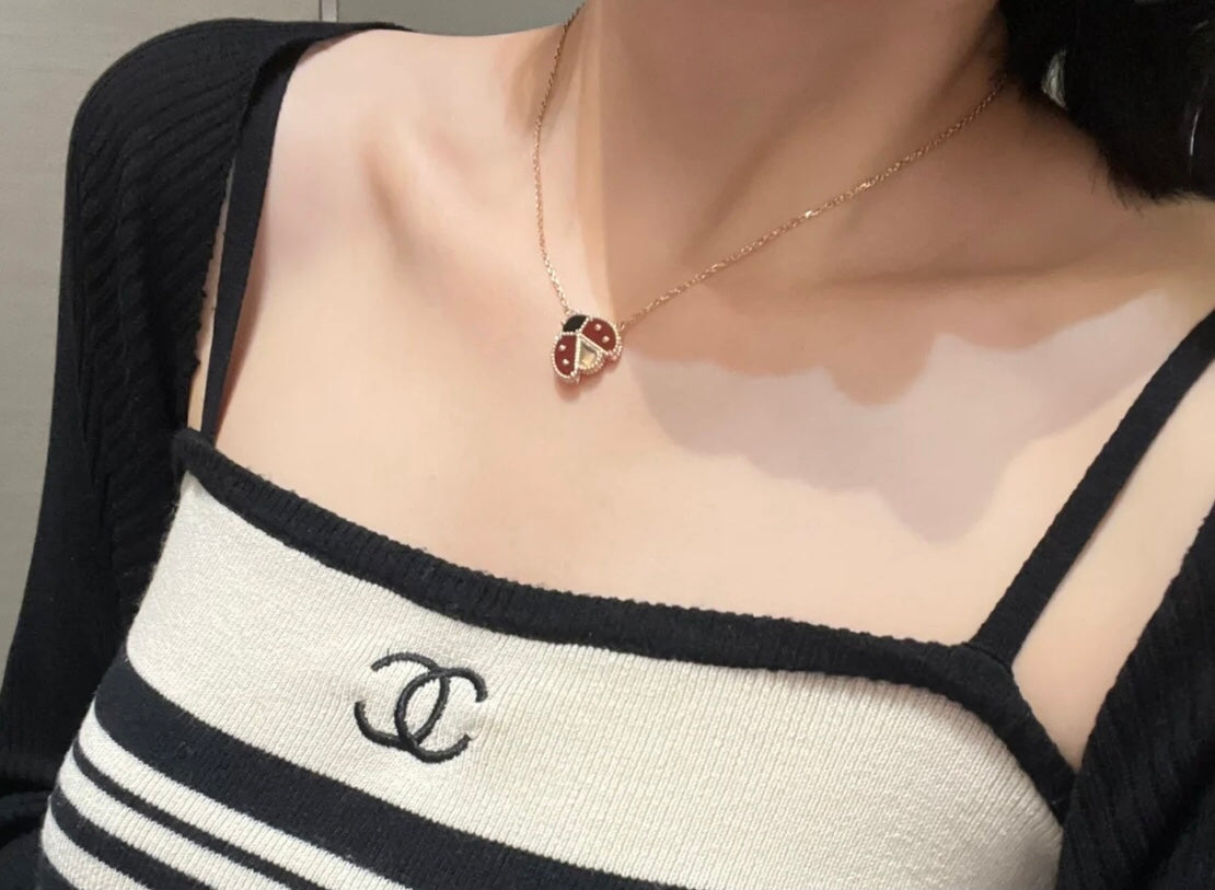 Lucky Spring Pendant 18K Gold Necklace