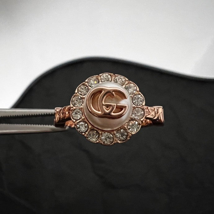 Gucci Double Pearl 18K Gold Ring