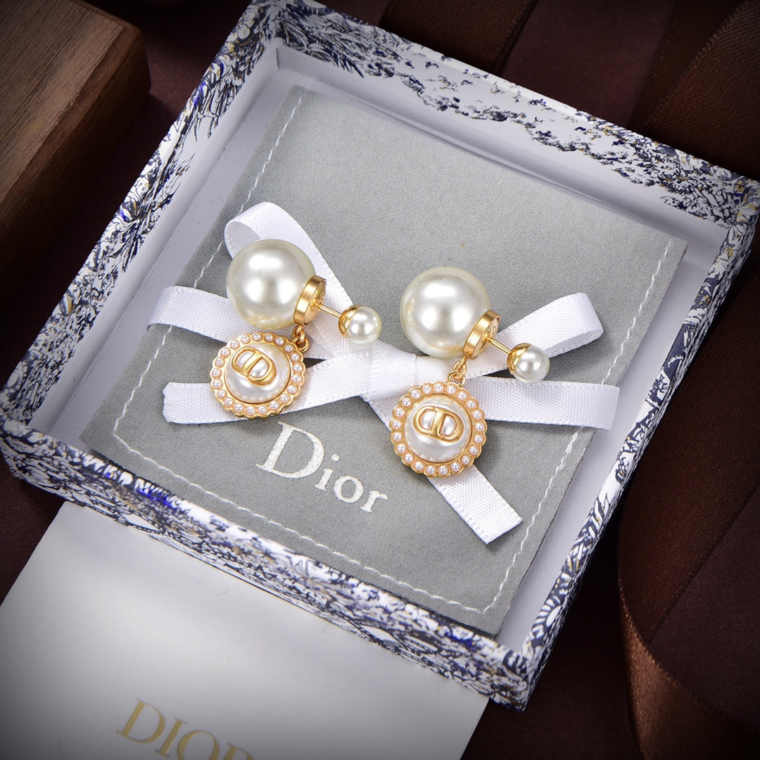 Dior Pearls 18K Gold Earrings