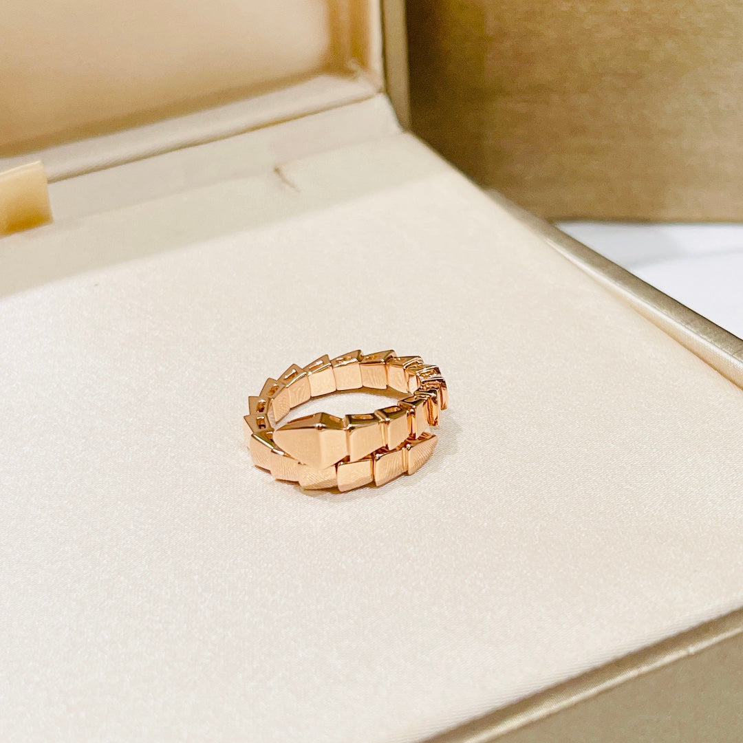 Bvlgari Serpenti Viper 18K Gold Ring