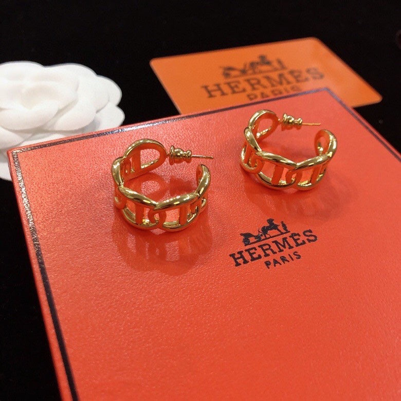 Hermes Chaine D'Ancre Enchainee 18K Gold Earrings