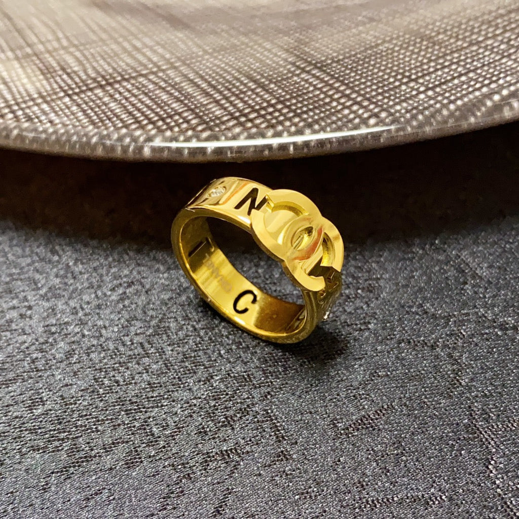 Chanel 18K Yellow Gold Ring