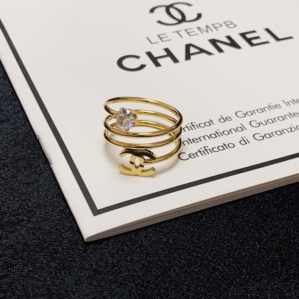 Chanel Vintage Pearl 18K Gold Ring