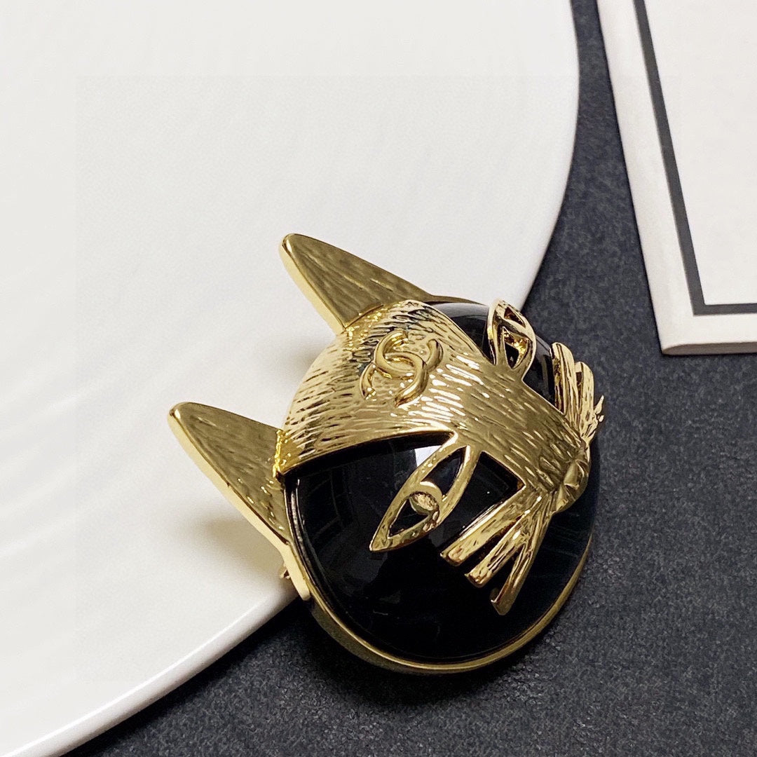 Chanel Cat 18K Gold Brooch
