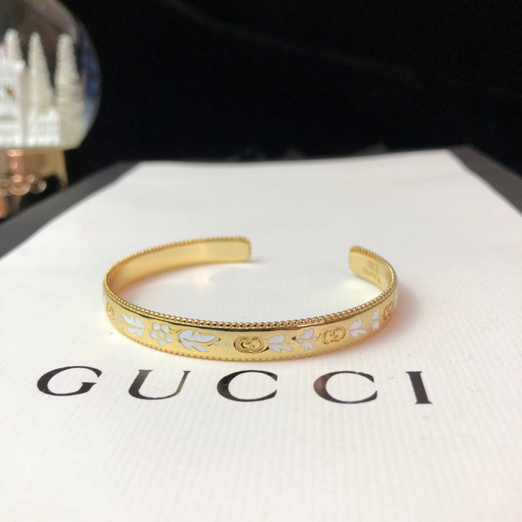 Gucci Double Icon Blossom Enamel Bangle 18K Gold Bracelet