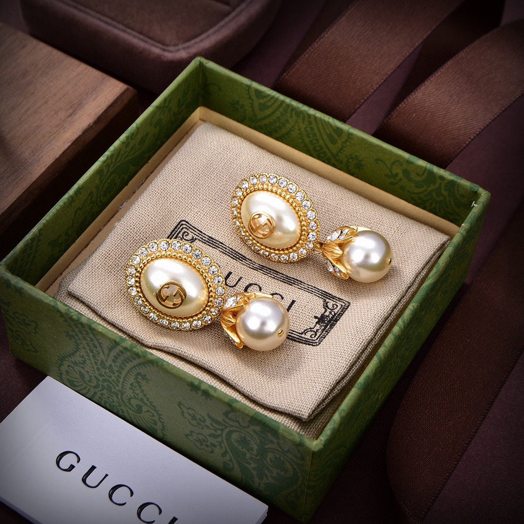 Gucci Double Pearl 18K Gold Earrings