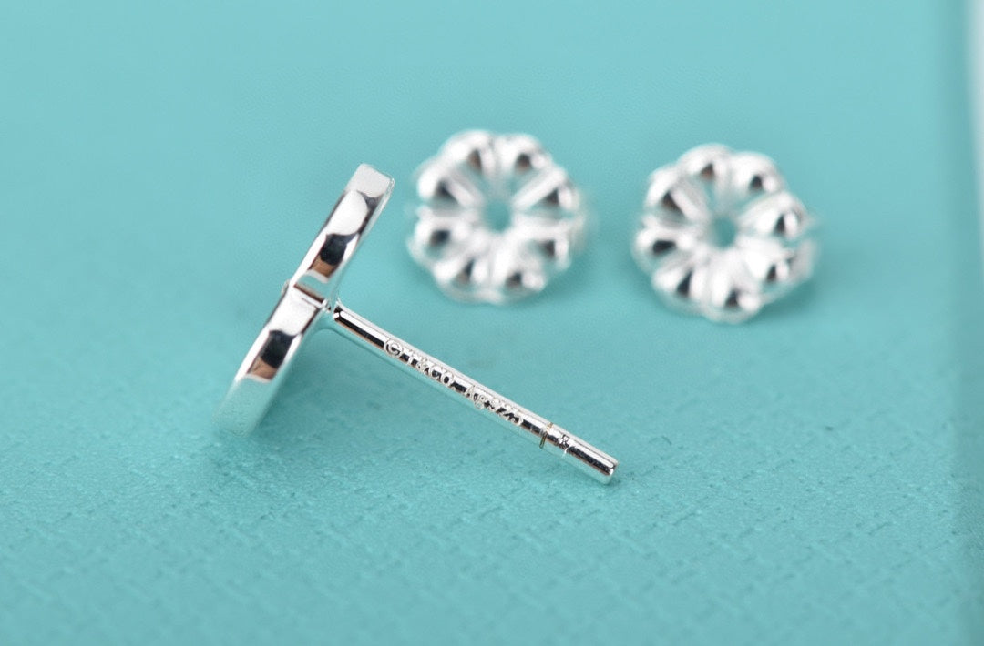 Tiffany Return to Heart 18K Gold Earrings