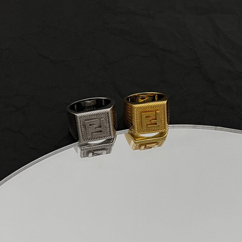 FF Guillochet 18K Gold Ring