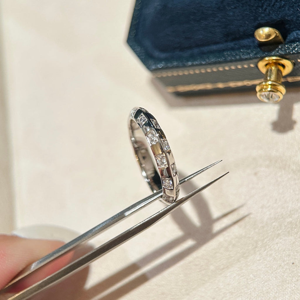 Louis Vuitton Damier Diamonds 18K Gold Ring