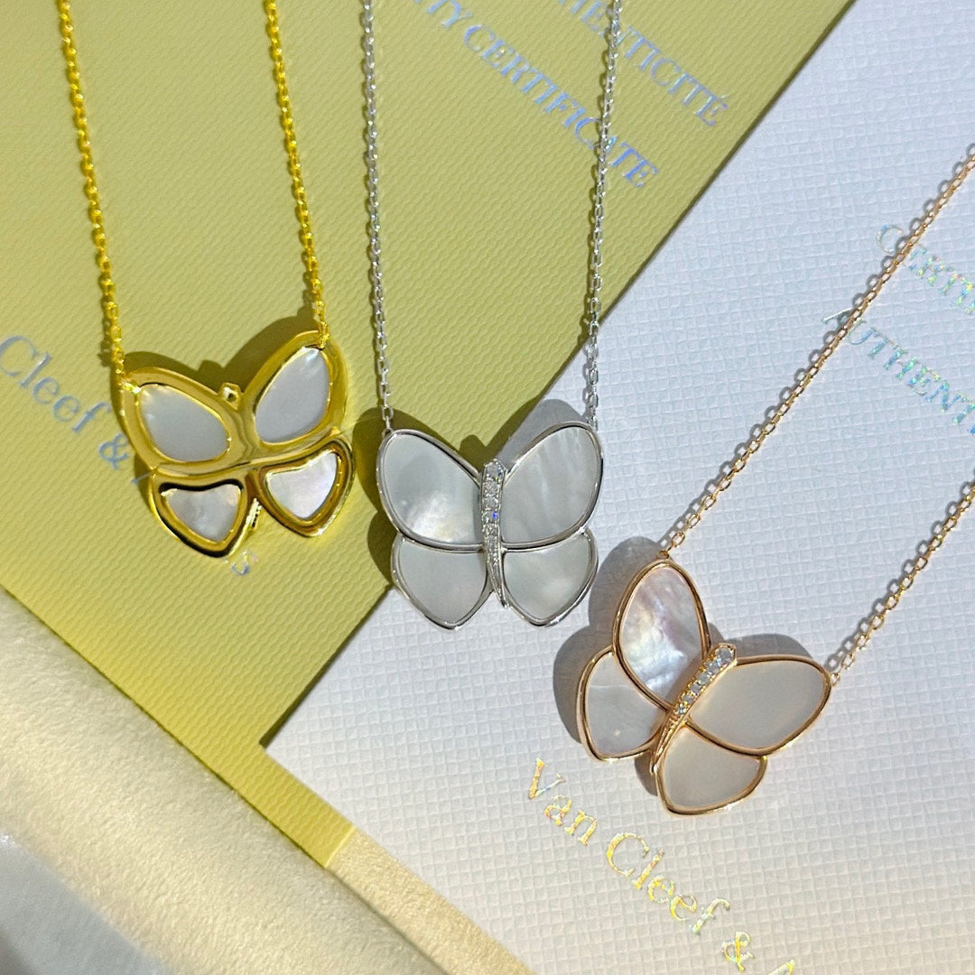 Butterfly Pearl 18K Gold Necklace