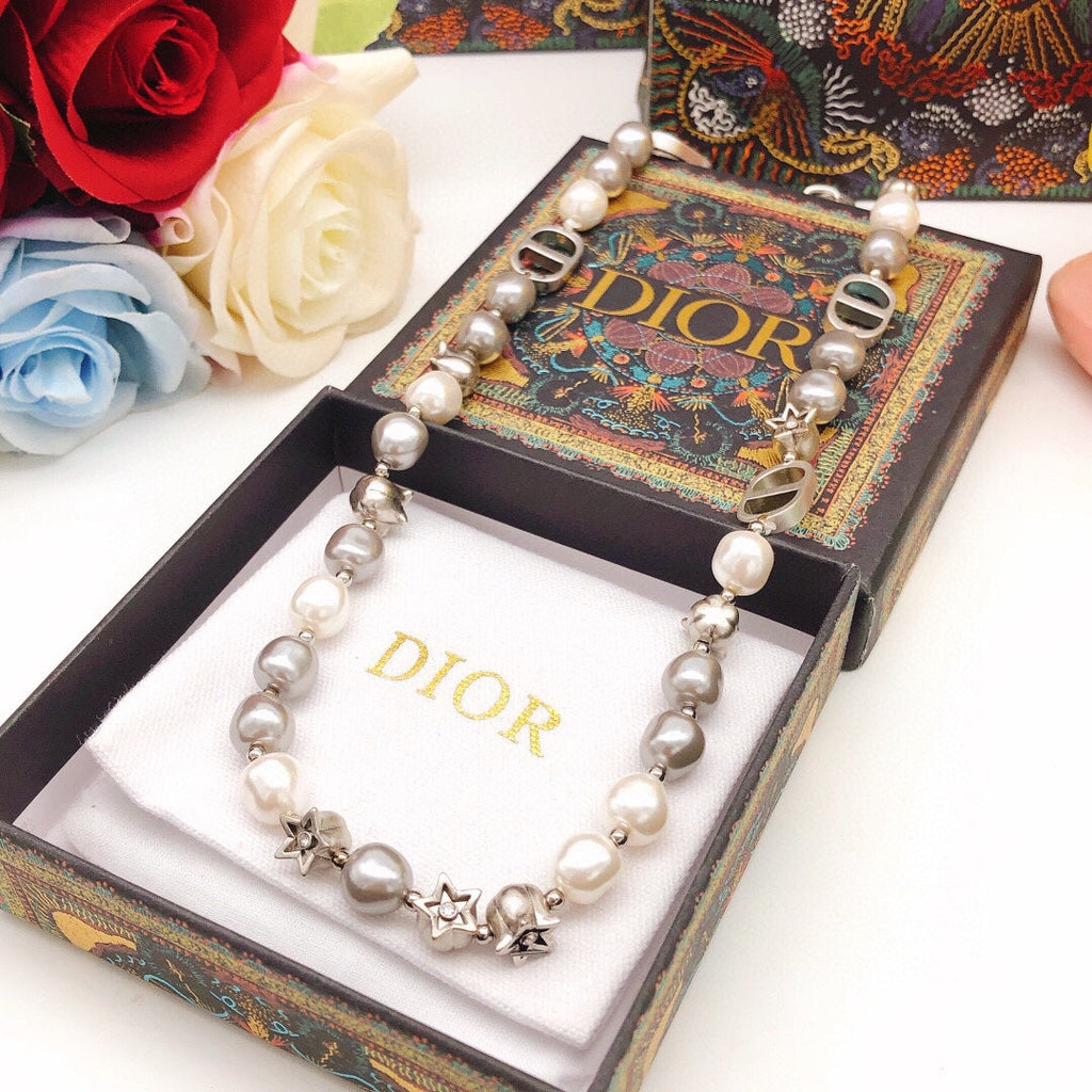Dior Pearls And Stars 18K Gold Necklace