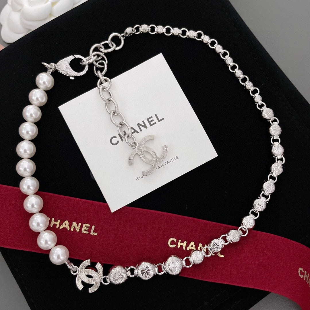 Chanel Pearls Crystals 18K Gold Necklace
