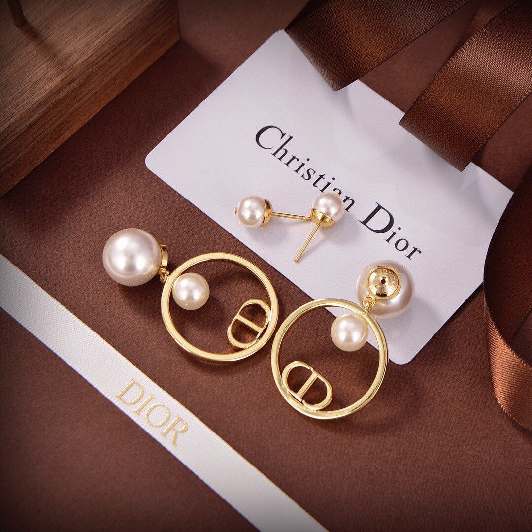 Dior Circle Pearls 18K Gold Earrings