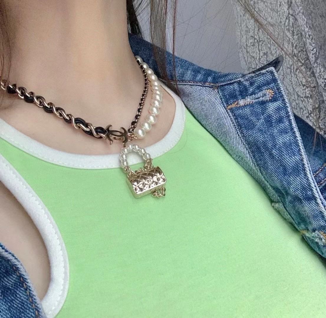 Chanel Pearl Leather Bag Pendant 18K Gold Necklace