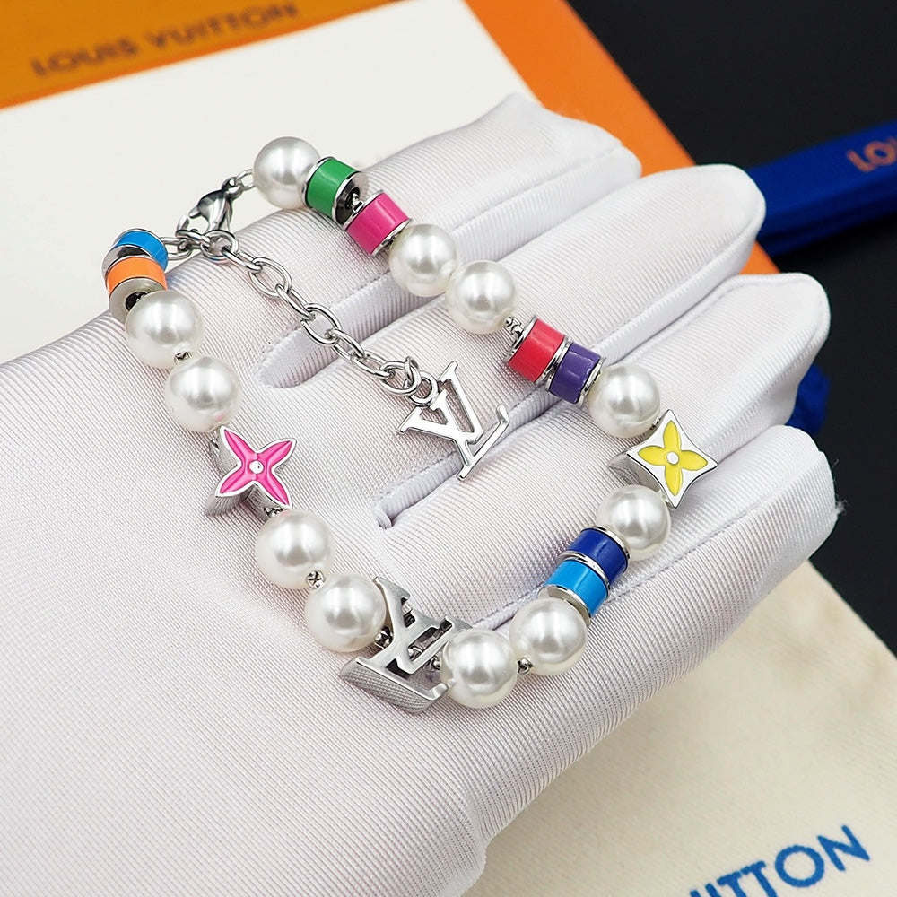 Louis Vuitton MNG Pearls Party 18K Gold Bracelet