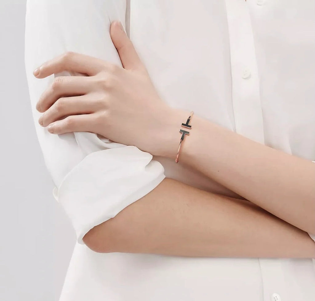 Tiffany Black 18K Gold Bracelet
