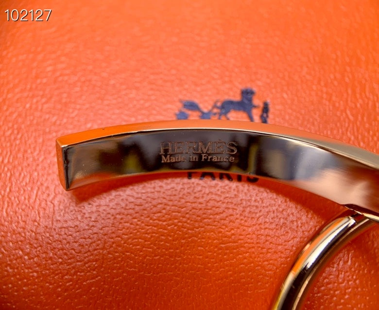 Hermes Kelly Cadenas 18K Gold Bracelet