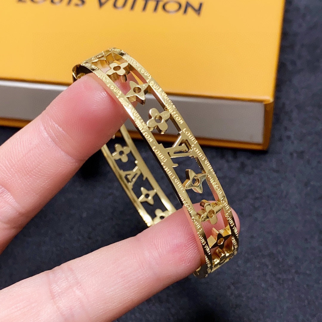 Louis Vuitton Crystal Hollow 18K Gold Bracelet