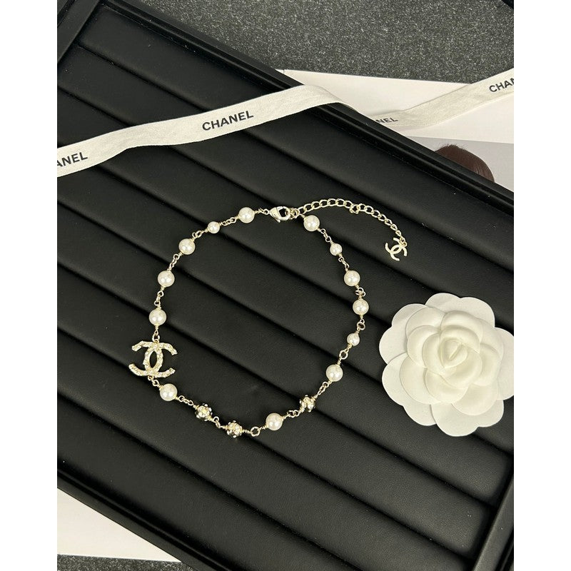Chanel White Pearls 18K Gold Necklace