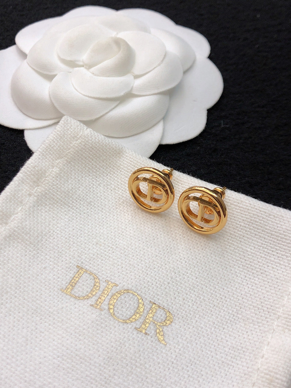 Dior 30 Montaigne 18K Gold Earrings