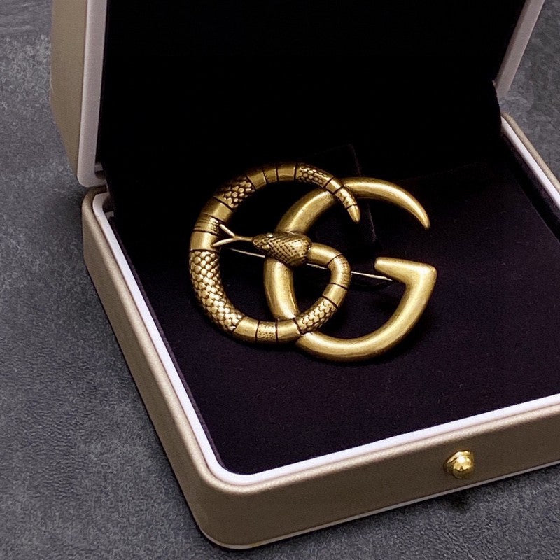 Gucci Double Snake 18K Gold Brooch
