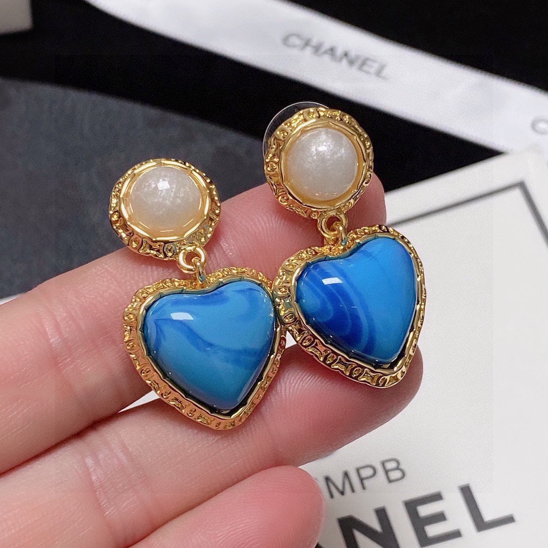 Chanel Blue Heart Pearl 18K Gold Earrings