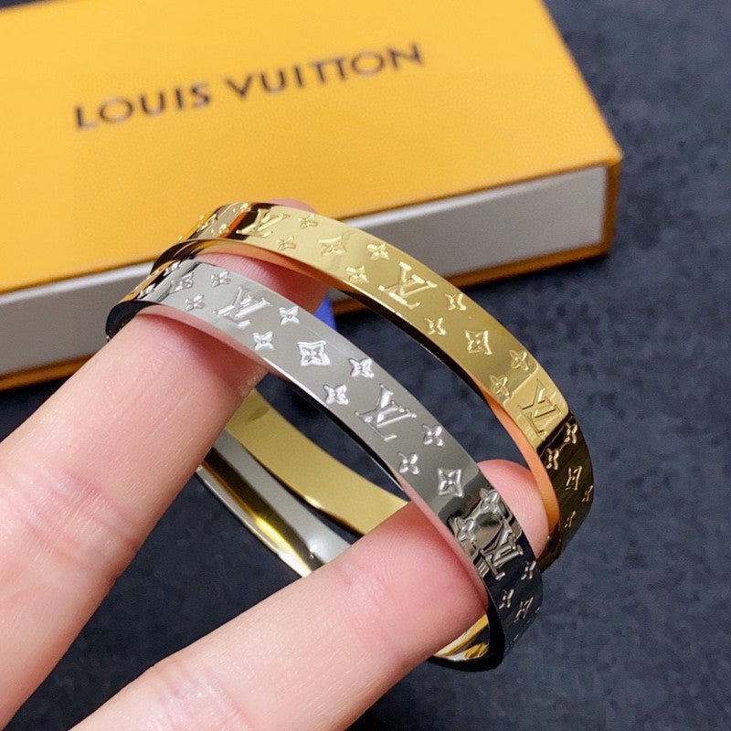 Louis Vuitton Vintage Gold 18K Gold Bracelet