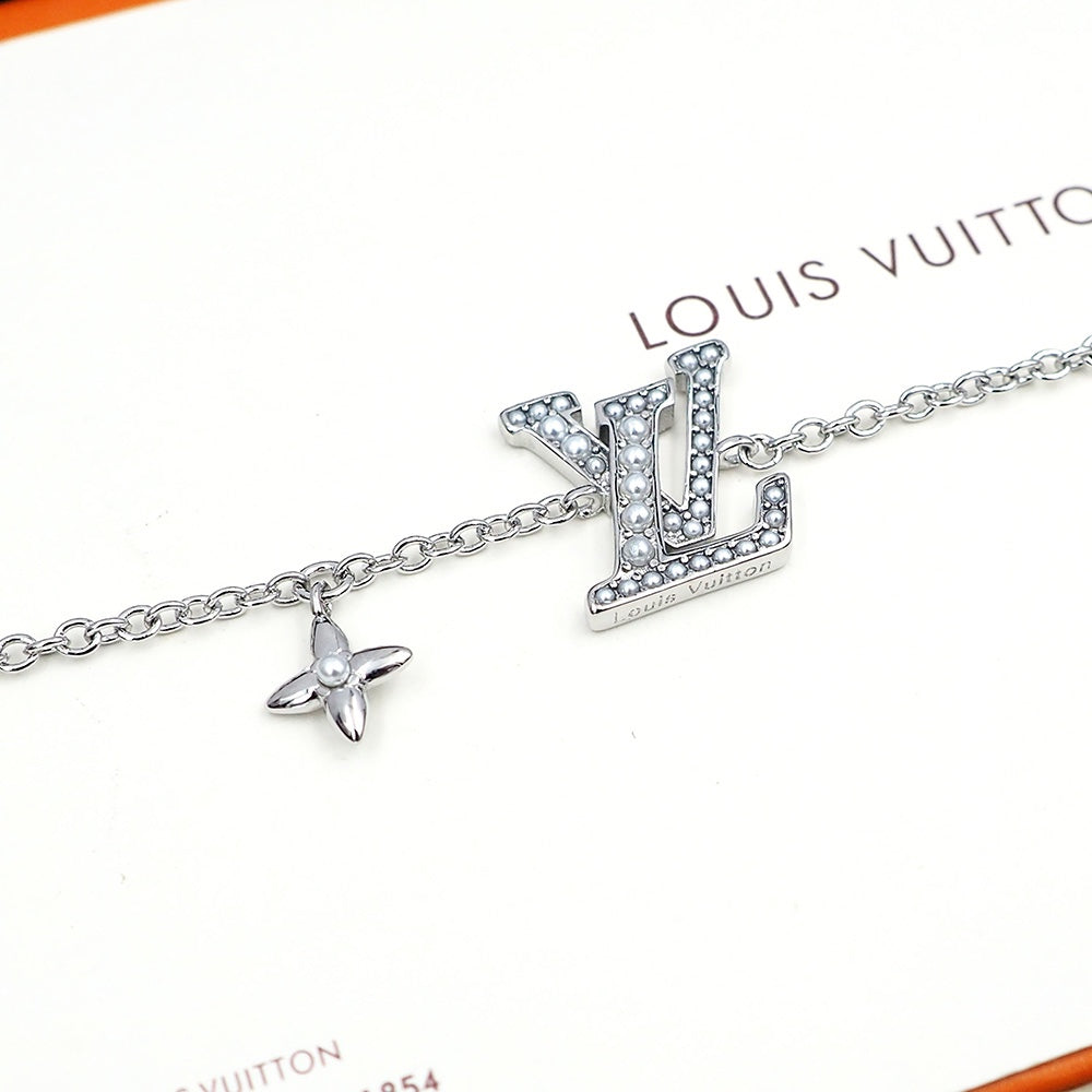 Louis Vuitton Iconic Pearls 18K Gold Bracelet
