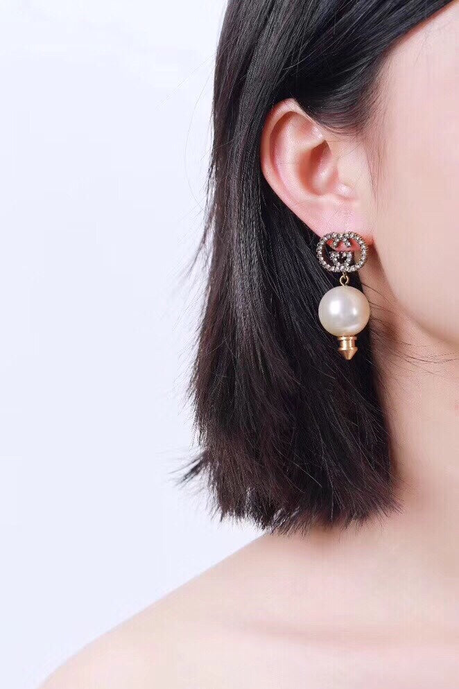 Gucci Double Pearl Pendant 18K Gold Earrings