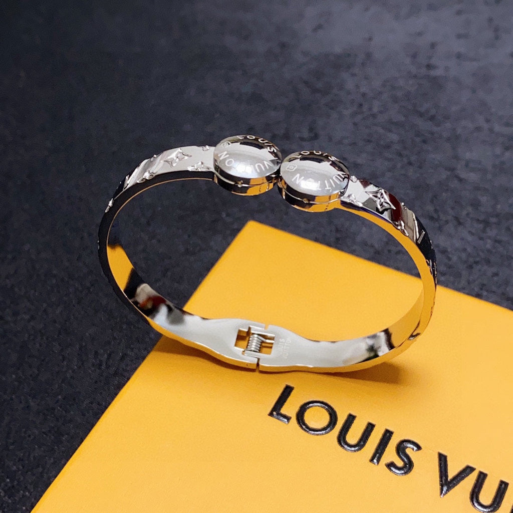 Louis Vuitton Vintage 18K Gold Bracelet