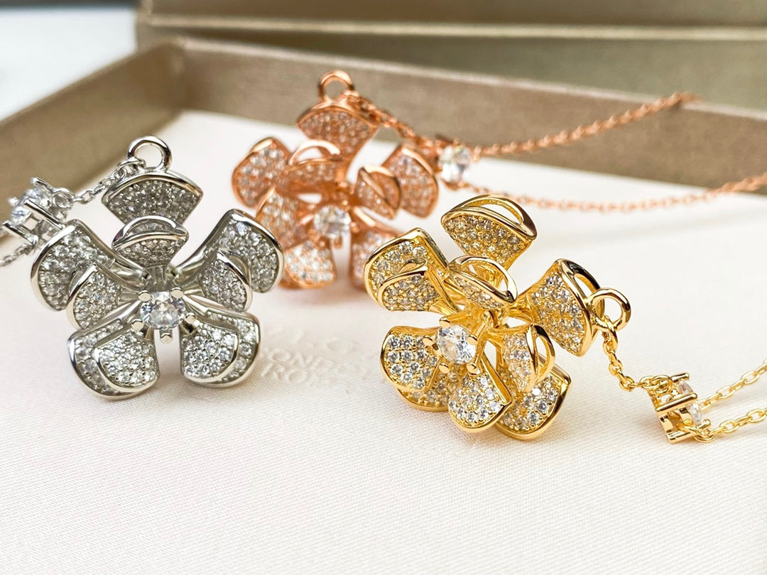 Bvlgari DIVAS' DREAM 18K Gold Necklace