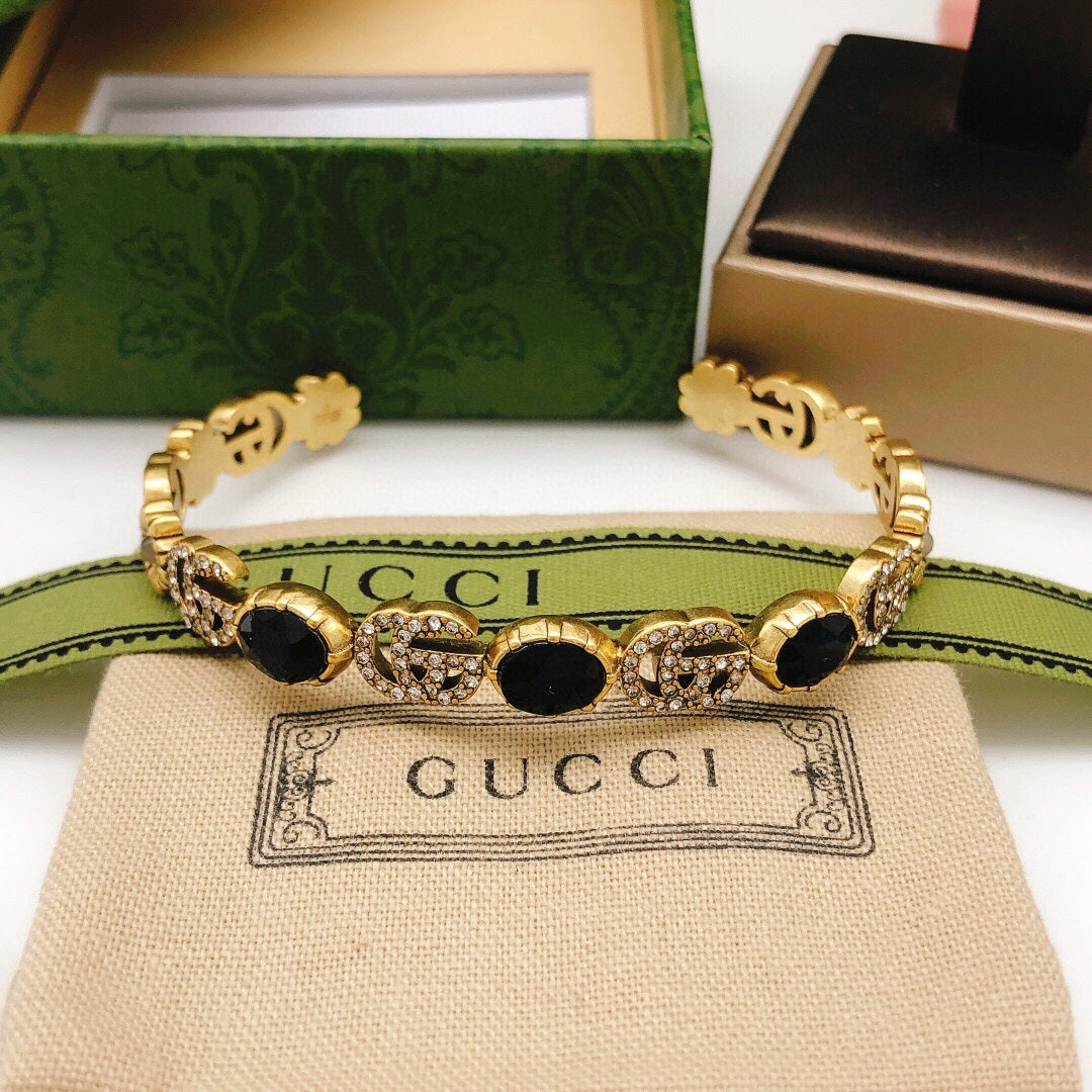 Gucci Double Flowers Black Crystals Open Cuff 18K Gold Bracelet